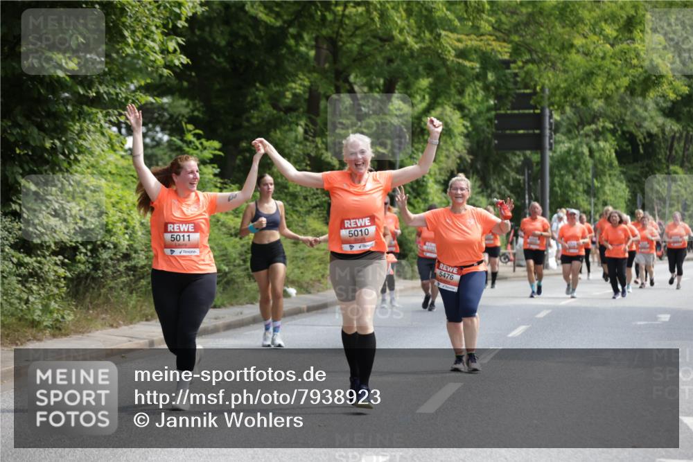15.06.2025 - REWE Women's Run Jannik Wohlers http://msf.ph/oto/7938923 15.06.2025 10:14:35 Laufen 5011, 5010, 5476 meine-sportfotos.de