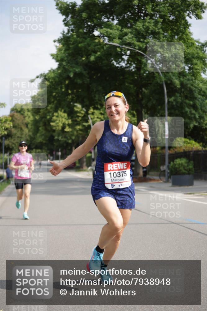 15.06.2025 - REWE Women's Run Jannik Wohlers http://msf.ph/oto/7938948 15.06.2025 08:44:23 Laufen 10375 meine-sportfotos.de
