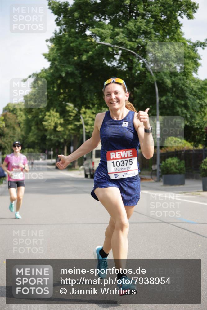 15.06.2025 - REWE Women's Run Jannik Wohlers http://msf.ph/oto/7938954 15.06.2025 08:44:23 Laufen 10375 meine-sportfotos.de
