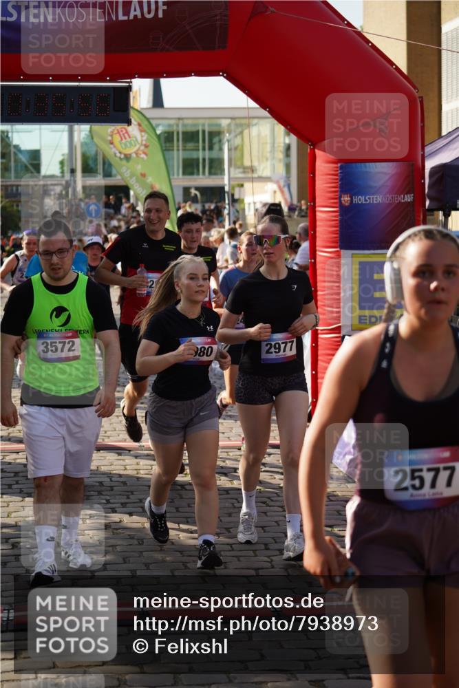 13.06.2025 - Holstenköstenlauf Felixshl http://msf.ph/oto/7938973 13.06.2025 18:05:57 Laufen 2102, 2206, 2445, 2659, 2954, 2963, 2977, 2980, 3200, 3207, 3266, 3572 meine-sportfotos.de