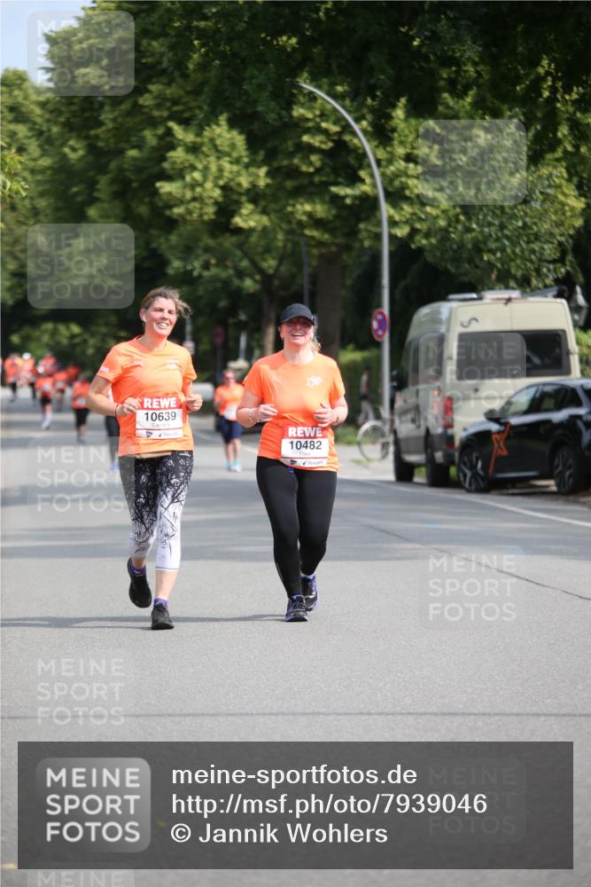 15.06.2025 - REWE Women's Run Jannik Wohlers http://msf.ph/oto/7939046 15.06.2025 09:57:17 Laufen 10639, 10482 meine-sportfotos.de