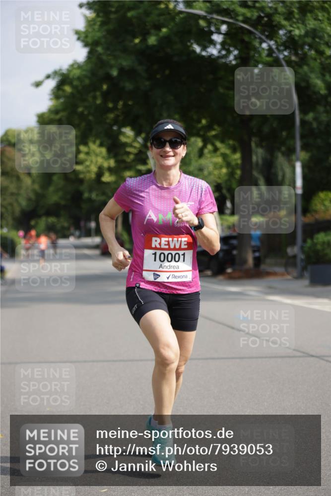 15.06.2025 - REWE Women's Run Jannik Wohlers http://msf.ph/oto/7939053 15.06.2025 08:44:25 Laufen 10001 meine-sportfotos.de