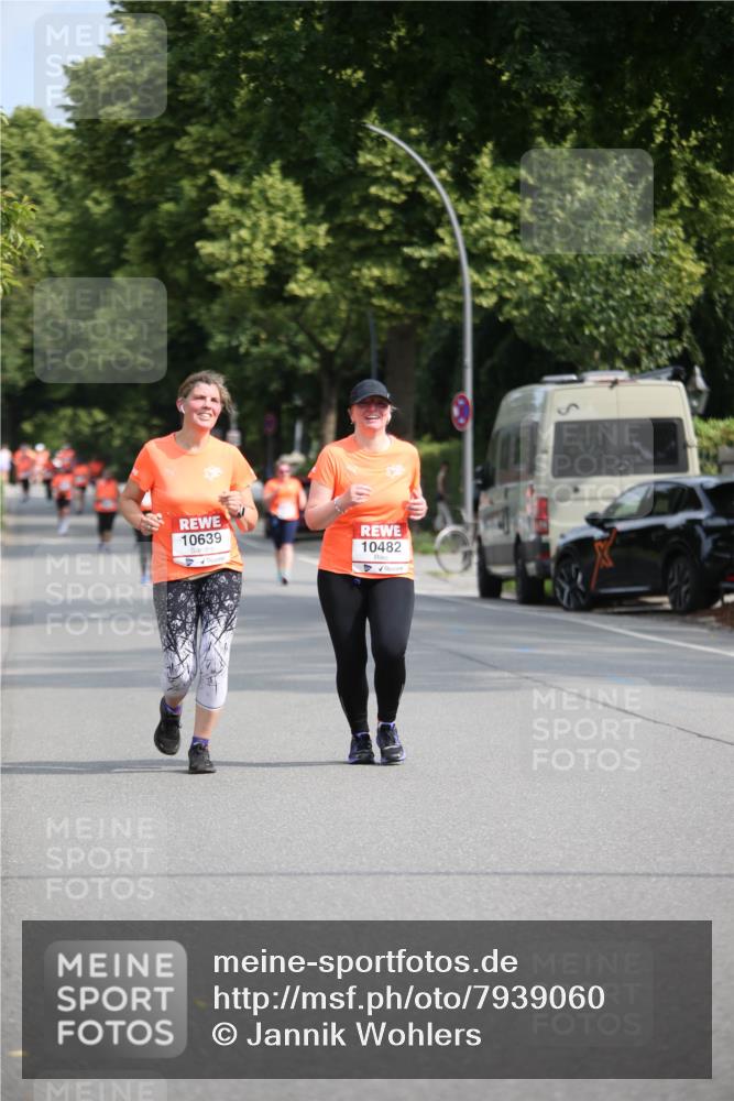 15.06.2025 - REWE Women's Run Jannik Wohlers http://msf.ph/oto/7939060 15.06.2025 09:57:17 Laufen 10639, 10482 meine-sportfotos.de