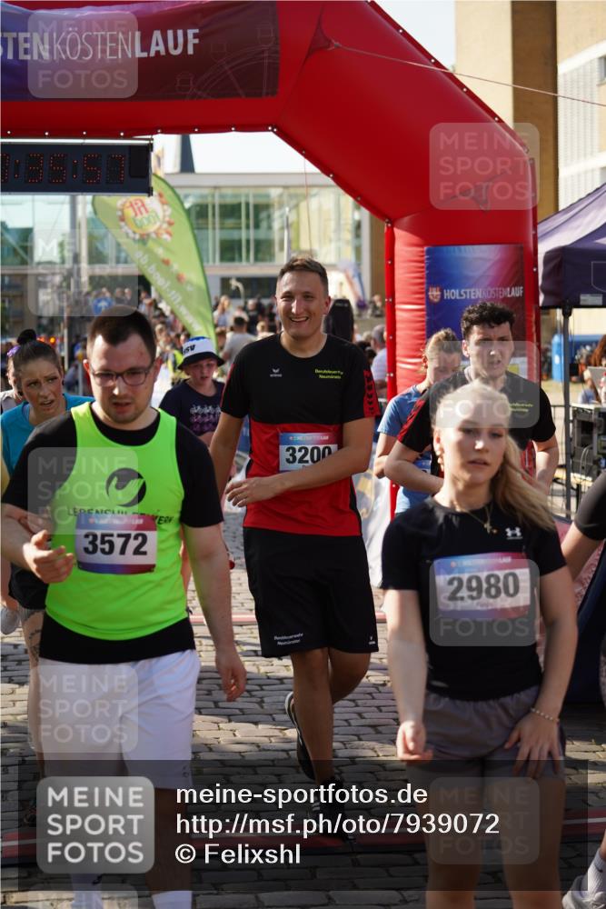 13.06.2025 - Holstenköstenlauf Felixshl http://msf.ph/oto/7939072 13.06.2025 18:05:59 Laufen 2102, 2206, 2445, 2659, 2954, 2963, 2977, 2980, 3200, 3207, 3266, 3572 meine-sportfotos.de