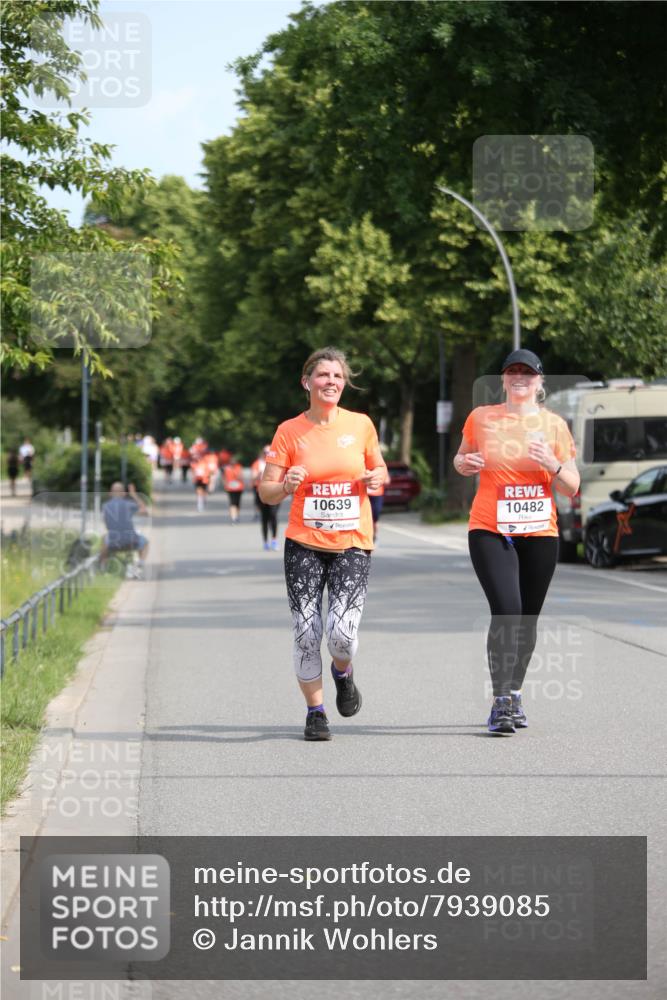 15.06.2025 - REWE Women's Run Jannik Wohlers http://msf.ph/oto/7939085 15.06.2025 09:57:19 Laufen 10639, 10482 meine-sportfotos.de