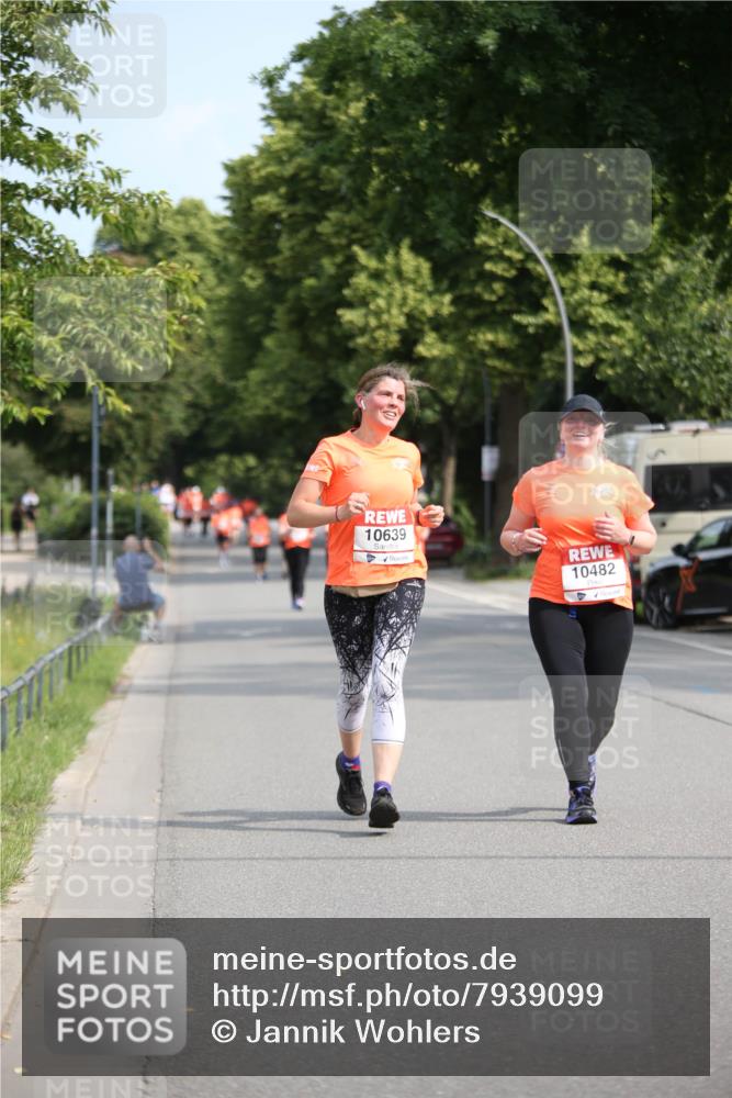 15.06.2025 - REWE Women's Run Jannik Wohlers http://msf.ph/oto/7939099 15.06.2025 09:57:19 Laufen 10639, 10482 meine-sportfotos.de