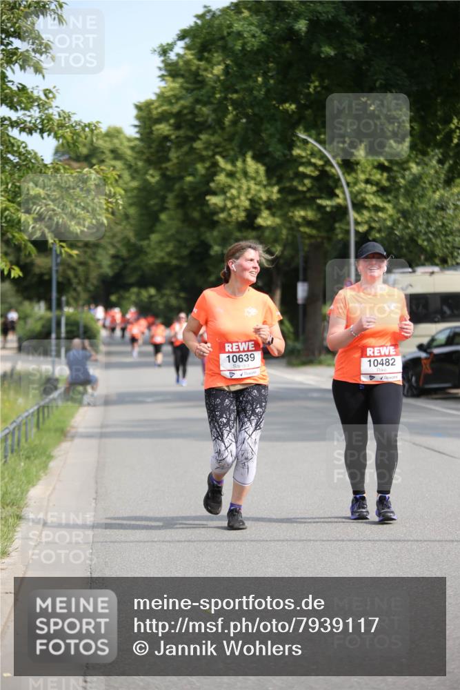 15.06.2025 - REWE Women's Run Jannik Wohlers http://msf.ph/oto/7939117 15.06.2025 09:57:19 Laufen 10639, 10482 meine-sportfotos.de