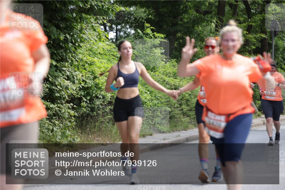 15.06.2025 - REWE Women's Run Jannik Wohlers http://msf.ph/oto/7939126 15.06.2025 10:14:39 Laufen 5446, 5192 meine-sportfotos.de