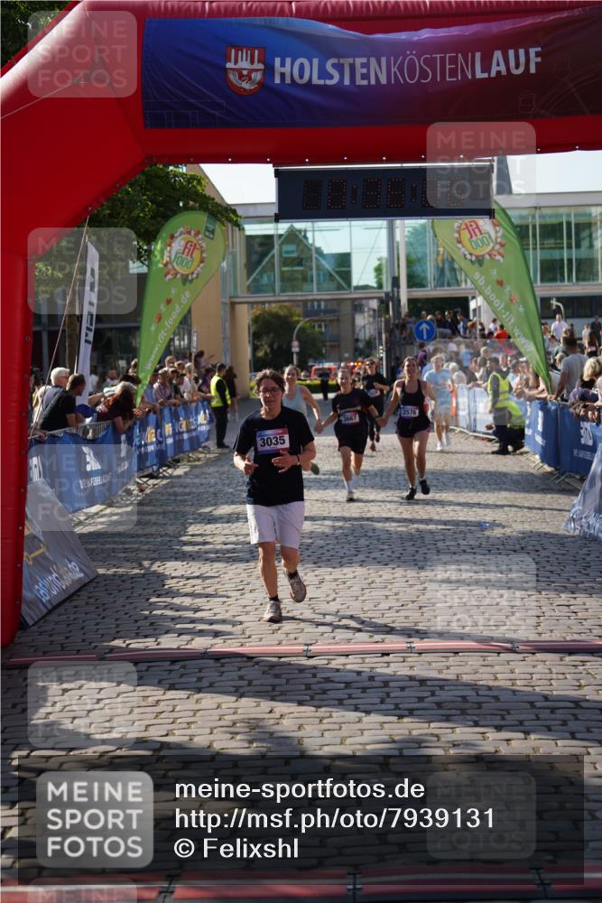13.06.2025 - Holstenköstenlauf Felixshl http://msf.ph/oto/7939131 13.06.2025 18:06:07 Laufen 2576, 2915, 2954, 3035, 3661, 3667 meine-sportfotos.de