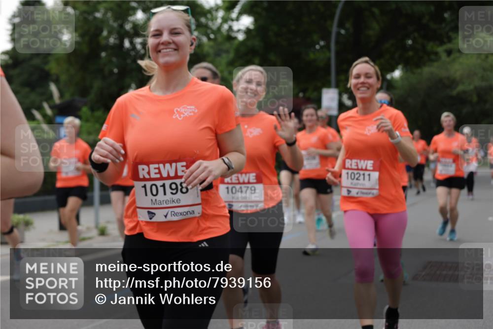 15.06.2025 - REWE Women's Run Jannik Wohlers http://msf.ph/oto/7939156 15.06.2025 08:27:24 Laufen 10198, 10479, 10211 meine-sportfotos.de
