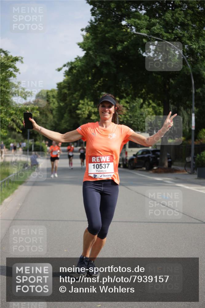 15.06.2025 - REWE Women's Run Jannik Wohlers http://msf.ph/oto/7939157 15.06.2025 08:44:38 Laufen 10537 meine-sportfotos.de