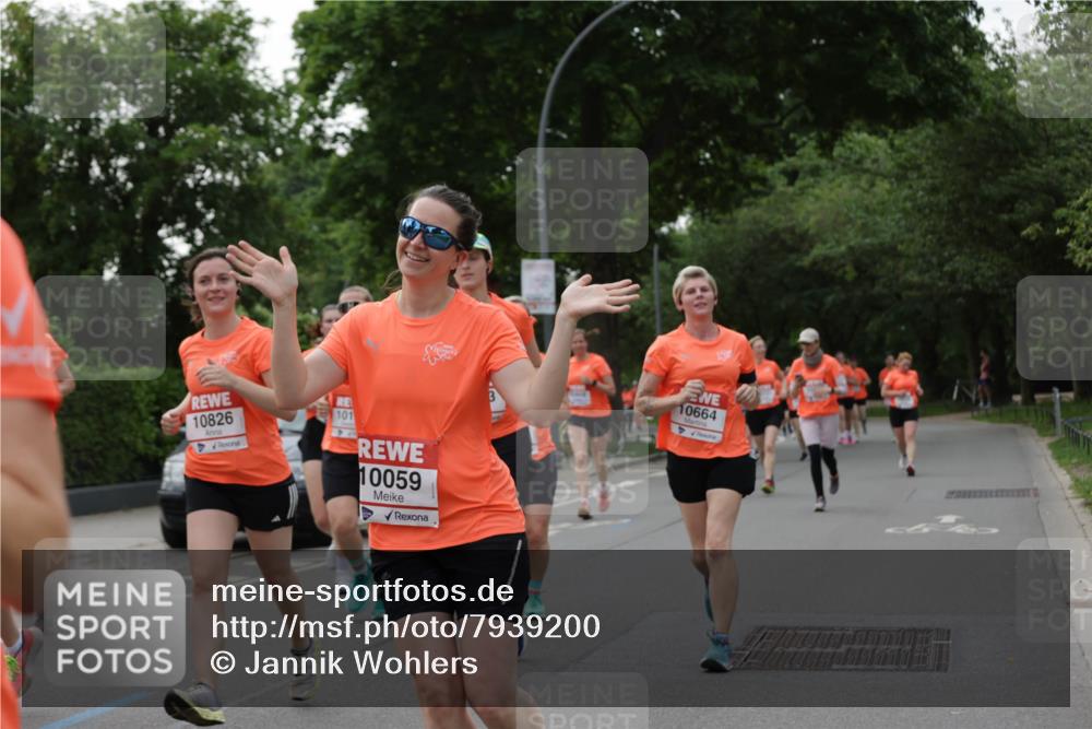 15.06.2025 - REWE Women's Run Jannik Wohlers http://msf.ph/oto/7939200 15.06.2025 08:27:25 Laufen 10826, 101, 10059, 10664 meine-sportfotos.de