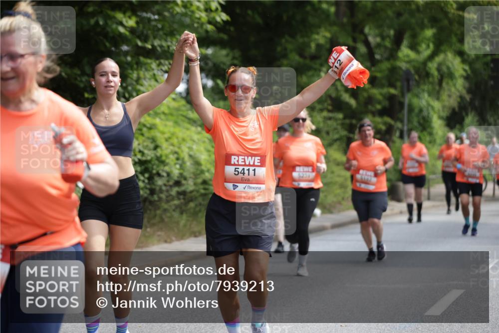 15.06.2025 - REWE Women's Run Jannik Wohlers http://msf.ph/oto/7939213 15.06.2025 10:14:41 Laufen 5411, 12, 5240 meine-sportfotos.de