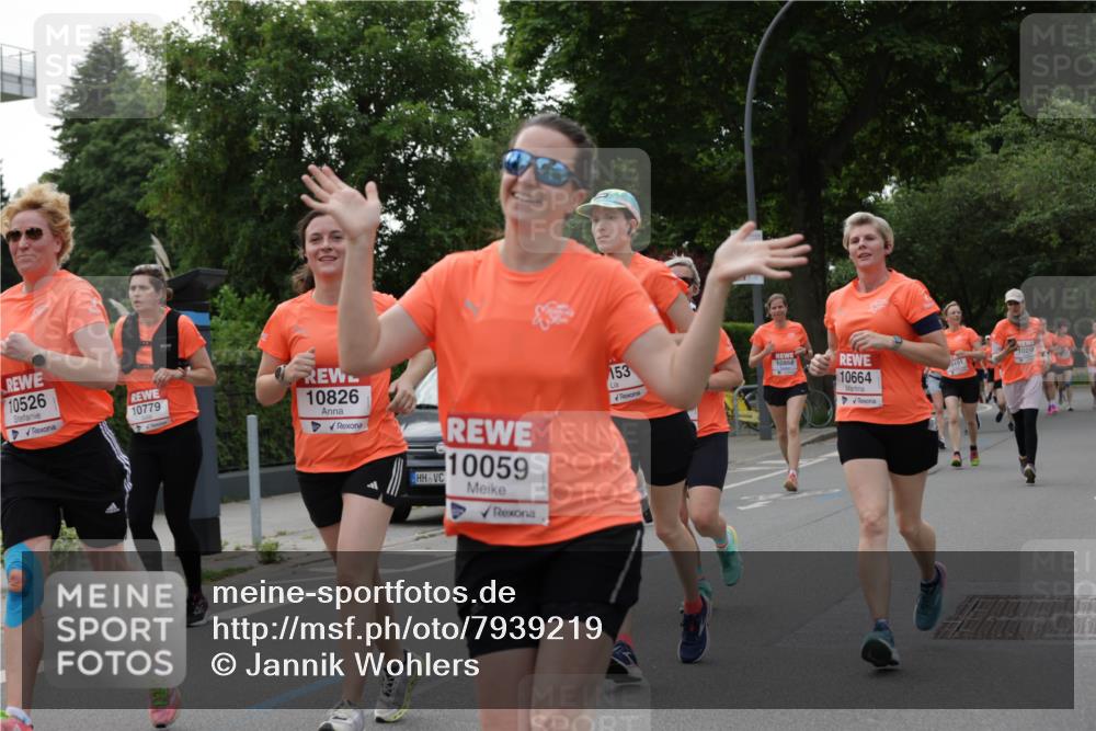 15.06.2025 - REWE Women's Run Jannik Wohlers http://msf.ph/oto/7939219 15.06.2025 08:27:25 Laufen 10526, 10826, 10779, 10059, 153, 10868, 10664, 10218 meine-sportfotos.de