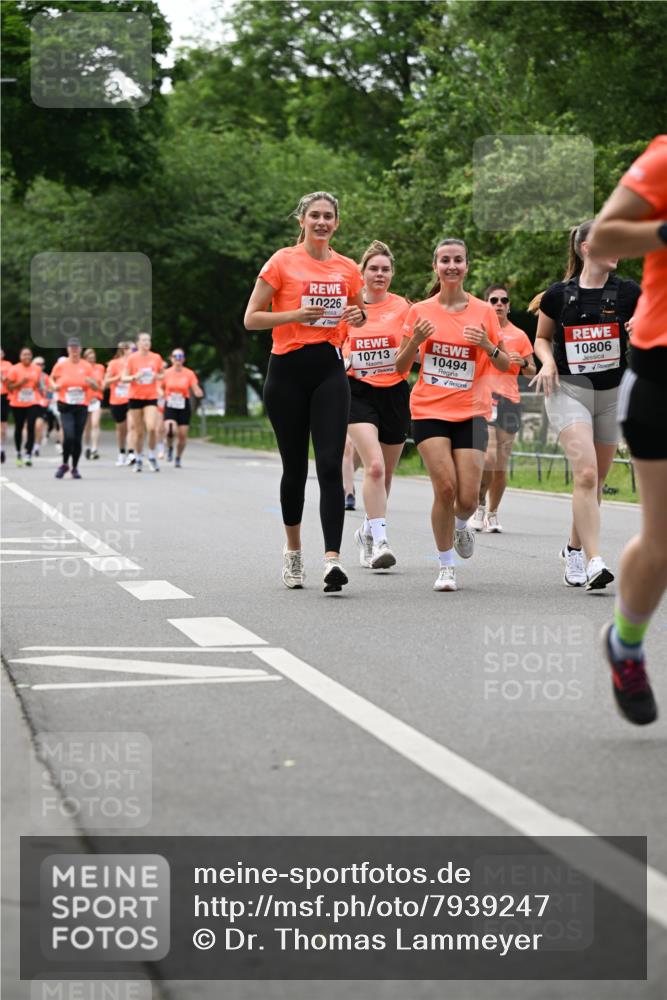15.06.2025 - REWE Women's Run Dr. Thomas Lammeyer http://msf.ph/oto/7939247 15.06.2025 09:20:27 Laufen 10226, 10713, 10494, 10806 meine-sportfotos.de