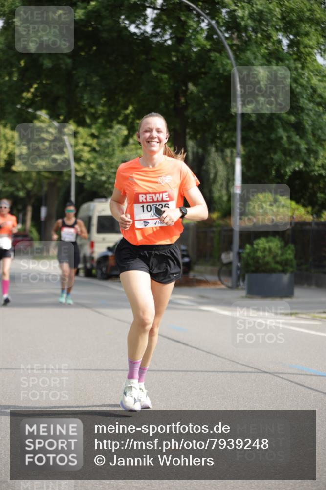 15.06.2025 - REWE Women's Run Jannik Wohlers http://msf.ph/oto/7939248 15.06.2025 08:44:44 Laufen 1025 meine-sportfotos.de