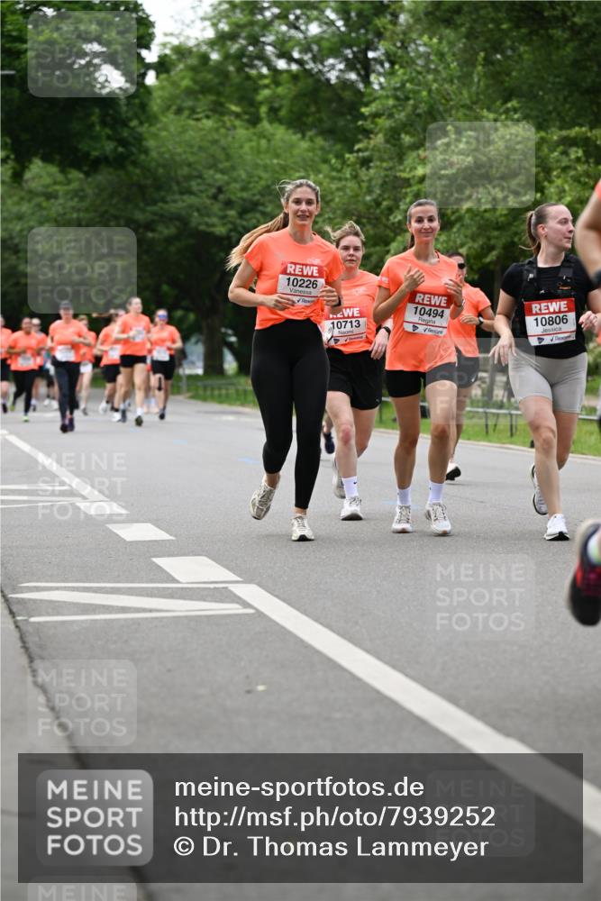 15.06.2025 - REWE Women's Run Dr. Thomas Lammeyer http://msf.ph/oto/7939252 15.06.2025 09:20:27 Laufen 10226, 10713, 10494, 10806 meine-sportfotos.de