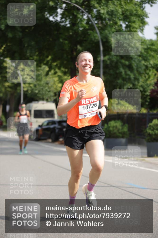 15.06.2025 - REWE Women's Run Jannik Wohlers http://msf.ph/oto/7939272 15.06.2025 08:44:44 Laufen 10726 meine-sportfotos.de