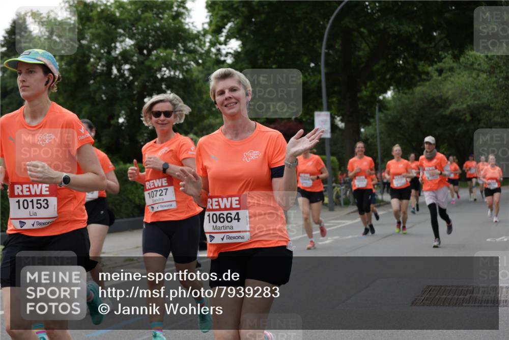 15.06.2025 - REWE Women's Run Jannik Wohlers http://msf.ph/oto/7939283 15.06.2025 08:27:27 Laufen 10153, 10727, 10664 meine-sportfotos.de