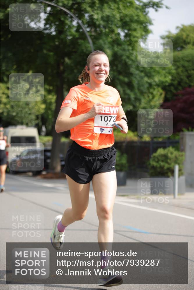 15.06.2025 - REWE Women's Run Jannik Wohlers http://msf.ph/oto/7939287 15.06.2025 08:44:45 Laufen 1072 meine-sportfotos.de
