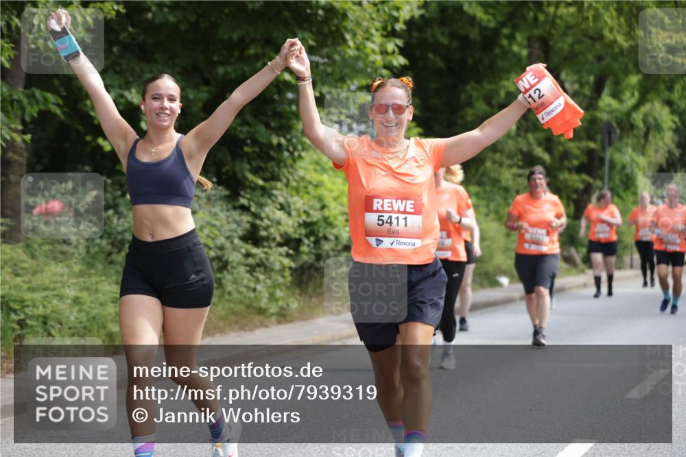 15.06.2025 - REWE Women's Run Jannik Wohlers http://msf.ph/oto/7939319 15.06.2025 10:14:42 Laufen 5411, 12 meine-sportfotos.de