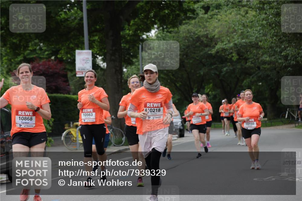 15.06.2025 - REWE Women's Run Jannik Wohlers http://msf.ph/oto/7939329 15.06.2025 08:27:28 Laufen 10868, 10563, 0218, 10433, 10155 meine-sportfotos.de