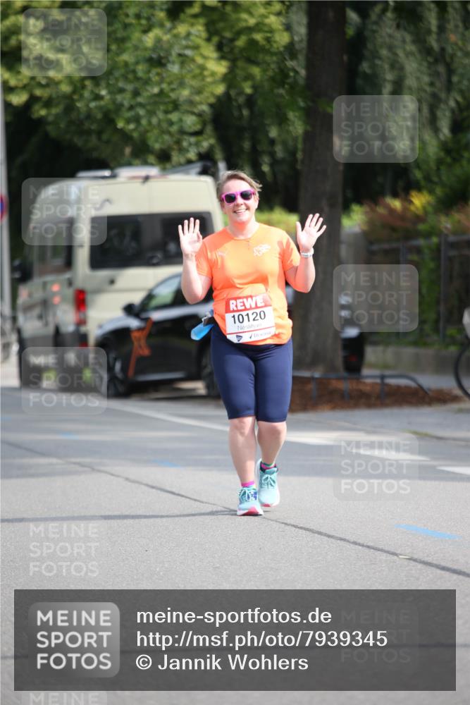 15.06.2025 - REWE Women's Run Jannik Wohlers http://msf.ph/oto/7939345 15.06.2025 09:57:32 Laufen 10120 meine-sportfotos.de
