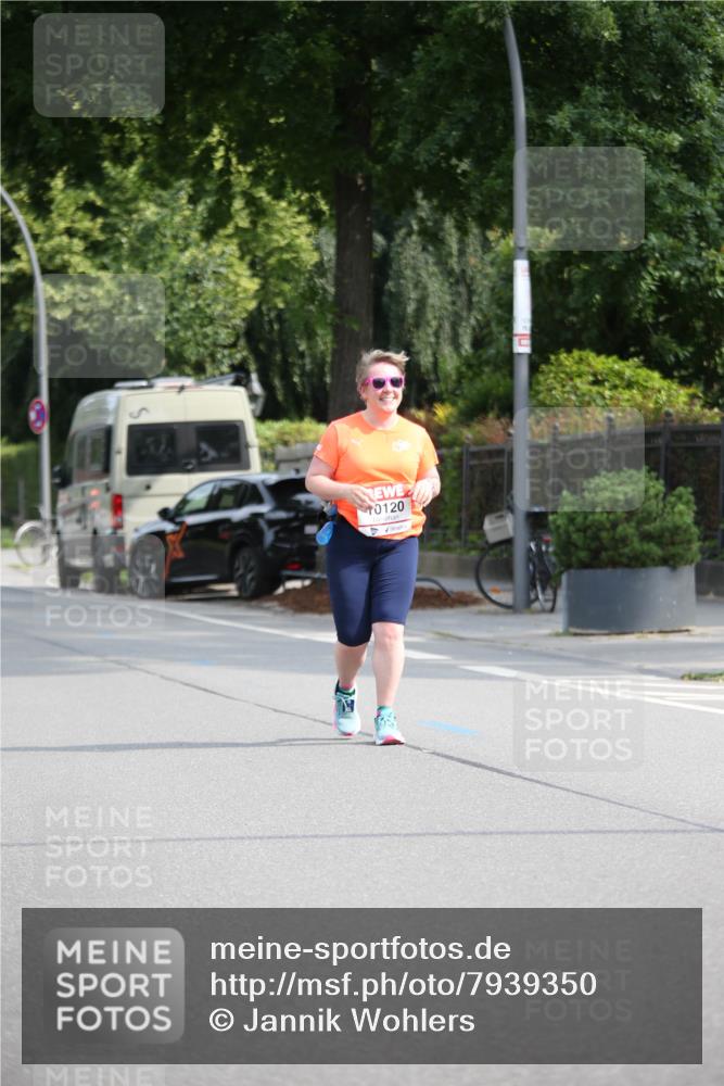 15.06.2025 - REWE Women's Run Jannik Wohlers http://msf.ph/oto/7939350 15.06.2025 09:57:33 Laufen 0120 meine-sportfotos.de