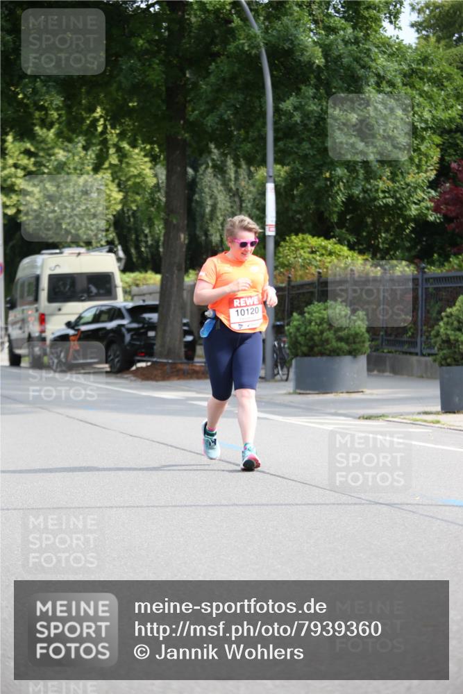 15.06.2025 - REWE Women's Run Jannik Wohlers http://msf.ph/oto/7939360 15.06.2025 09:57:34 Laufen 10120 meine-sportfotos.de
