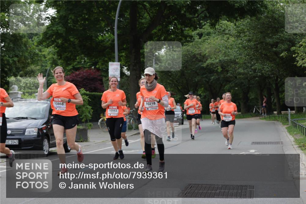 15.06.2025 - REWE Women's Run Jannik Wohlers http://msf.ph/oto/7939361 15.06.2025 08:27:28 Laufen 1043, 10868, 10563, 10218, 10433, 10155 meine-sportfotos.de