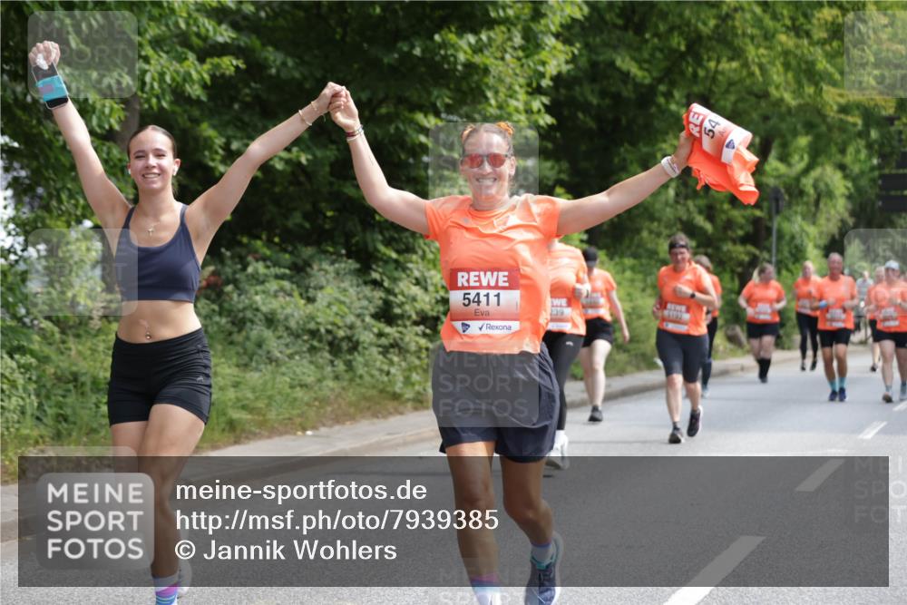 15.06.2025 - REWE Women's Run Jannik Wohlers http://msf.ph/oto/7939385 15.06.2025 10:14:42 Laufen 5411, 239 meine-sportfotos.de