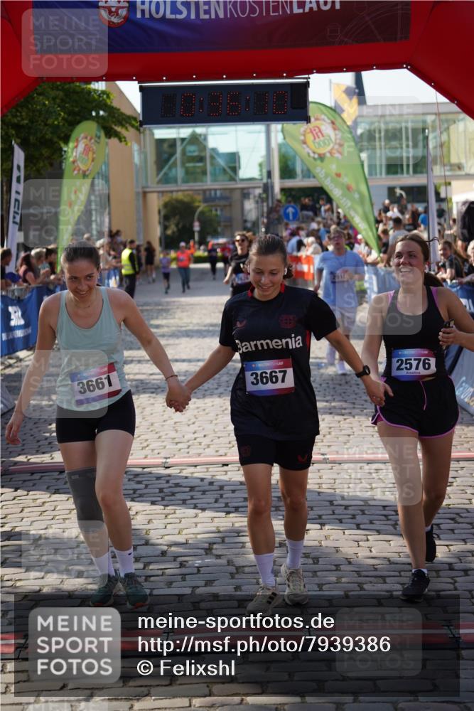 13.06.2025 - Holstenköstenlauf Felixshl http://msf.ph/oto/7939386 13.06.2025 18:06:12 Laufen 2576, 2626, 2915, 3035, 3661, 3667, 3679 meine-sportfotos.de