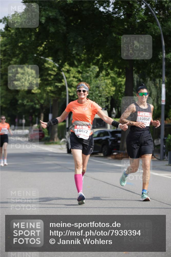 15.06.2025 - REWE Women's Run Jannik Wohlers http://msf.ph/oto/7939394 15.06.2025 08:44:47 Laufen 10872, 10852 meine-sportfotos.de