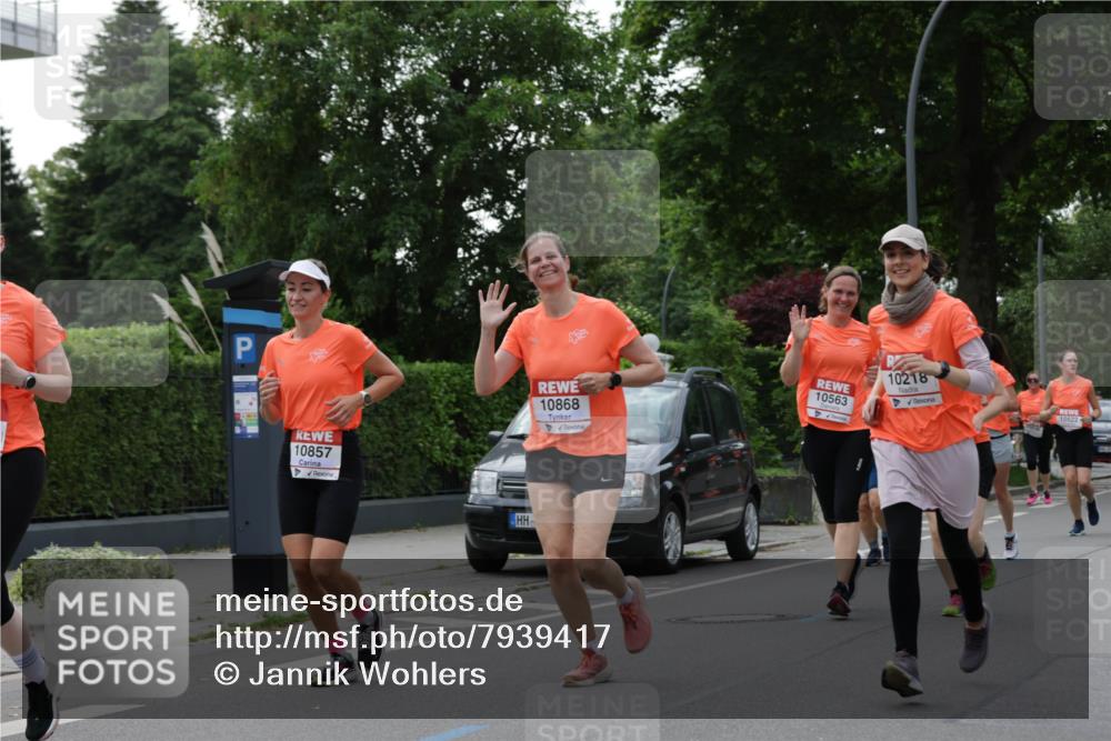15.06.2025 - REWE Women's Run Jannik Wohlers http://msf.ph/oto/7939417 15.06.2025 08:27:29 Laufen 10857, 10868, 10563, 10218, 10522 meine-sportfotos.de