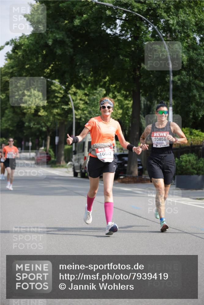 15.06.2025 - REWE Women's Run Jannik Wohlers http://msf.ph/oto/7939419 15.06.2025 08:44:48 Laufen 108, 2, 10852 meine-sportfotos.de