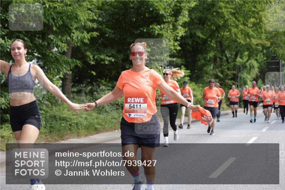 15.06.2025 - REWE Women's Run Jannik Wohlers http://msf.ph/oto/7939427 15.06.2025 10:14:43 Laufen 5411, 239 meine-sportfotos.de