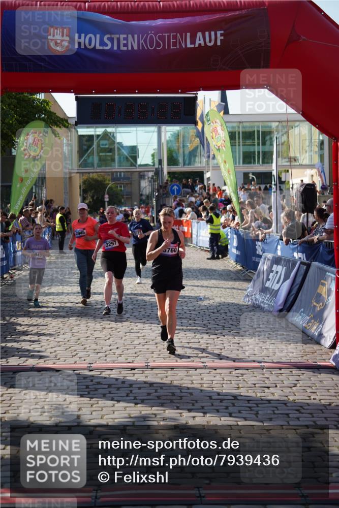 13.06.2025 - Holstenköstenlauf Felixshl http://msf.ph/oto/7939436 13.06.2025 18:06:23 Laufen 2943, 2945, 3297, 3760 meine-sportfotos.de