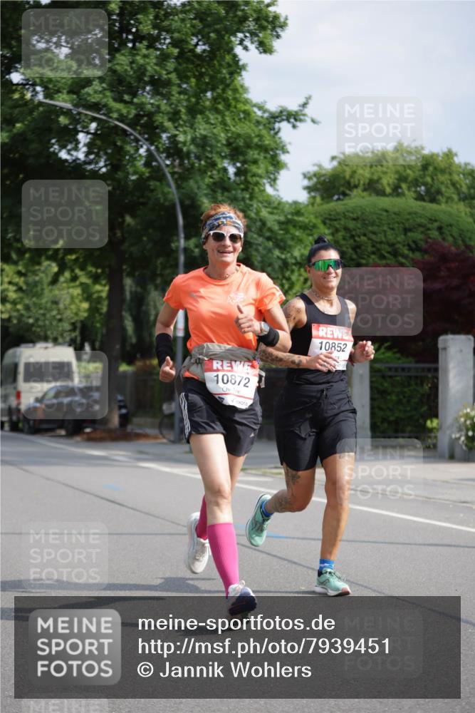 15.06.2025 - REWE Women's Run Jannik Wohlers http://msf.ph/oto/7939451 15.06.2025 08:44:49 Laufen 10852, 10872 meine-sportfotos.de