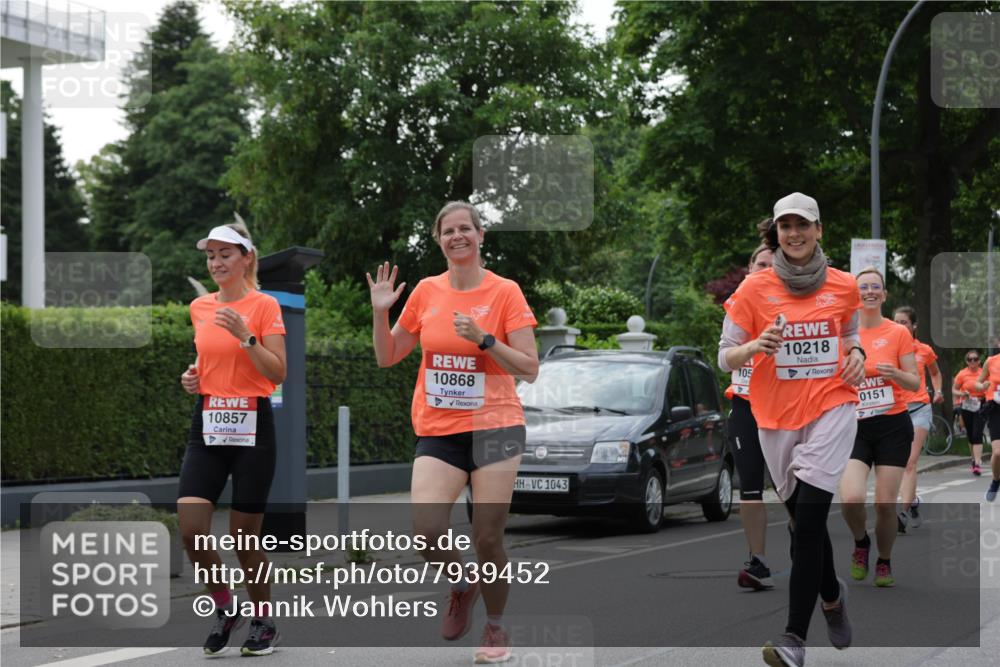 15.06.2025 - REWE Women's Run Jannik Wohlers http://msf.ph/oto/7939452 15.06.2025 08:27:29 Laufen 10857, 10868, 1043, 105, 10218, 0151 meine-sportfotos.de