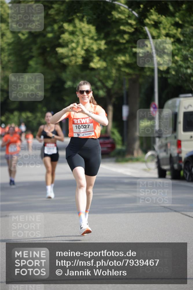 15.06.2025 - REWE Women's Run Jannik Wohlers http://msf.ph/oto/7939467 15.06.2025 08:44:50 Laufen 10027 meine-sportfotos.de