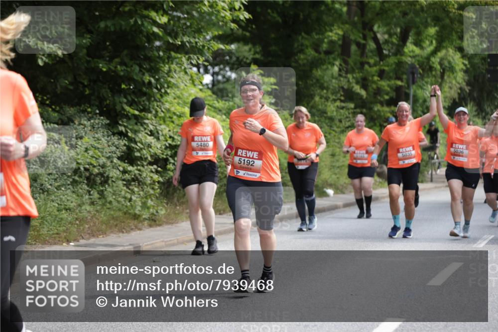 15.06.2025 - REWE Women's Run Jannik Wohlers http://msf.ph/oto/7939468 15.06.2025 10:14:45 Laufen 5480, 5192, 5035, 5036 meine-sportfotos.de