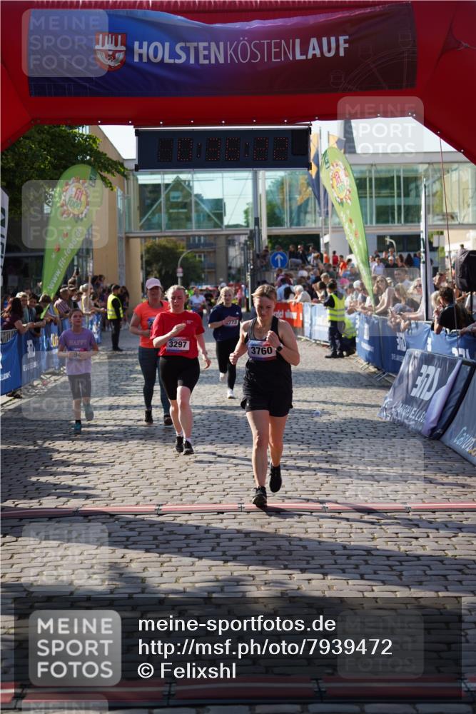 13.06.2025 - Holstenköstenlauf Felixshl http://msf.ph/oto/7939472 13.06.2025 18:06:24 Laufen 2943, 2945, 3297, 3760 meine-sportfotos.de