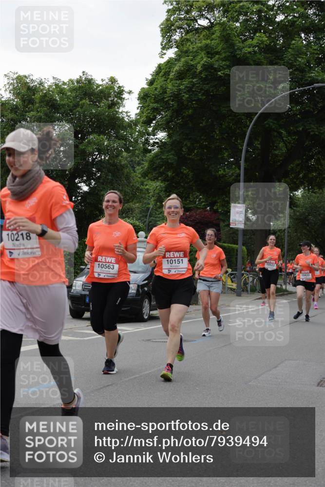 15.06.2025 - REWE Women's Run Jannik Wohlers http://msf.ph/oto/7939494 15.06.2025 08:27:30 Laufen 10218, 10151, 10563, 10522, 10433 meine-sportfotos.de