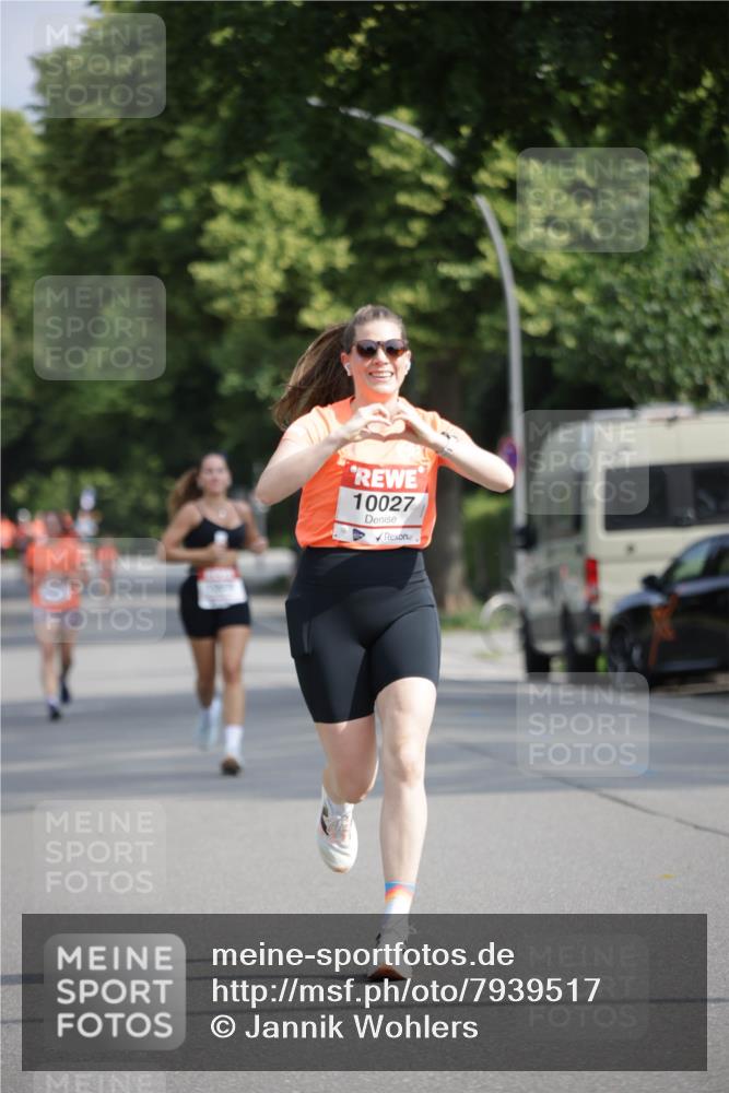 15.06.2025 - REWE Women's Run Jannik Wohlers http://msf.ph/oto/7939517 15.06.2025 08:44:51 Laufen 10027 meine-sportfotos.de