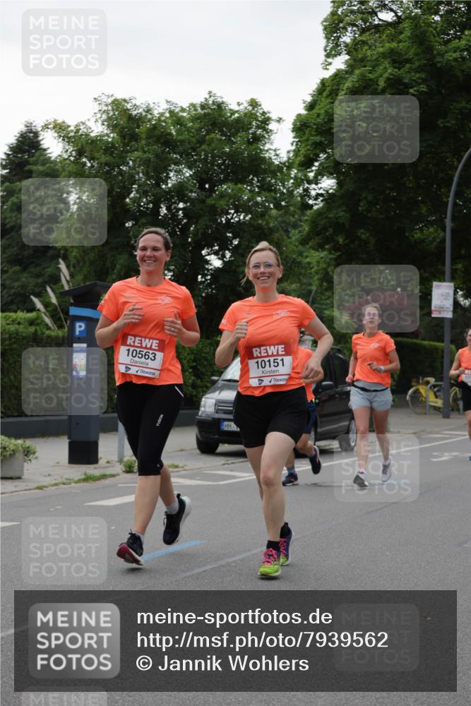15.06.2025 - REWE Women's Run Jannik Wohlers http://msf.ph/oto/7939562 15.06.2025 08:27:31 Laufen 10563, 10151 meine-sportfotos.de