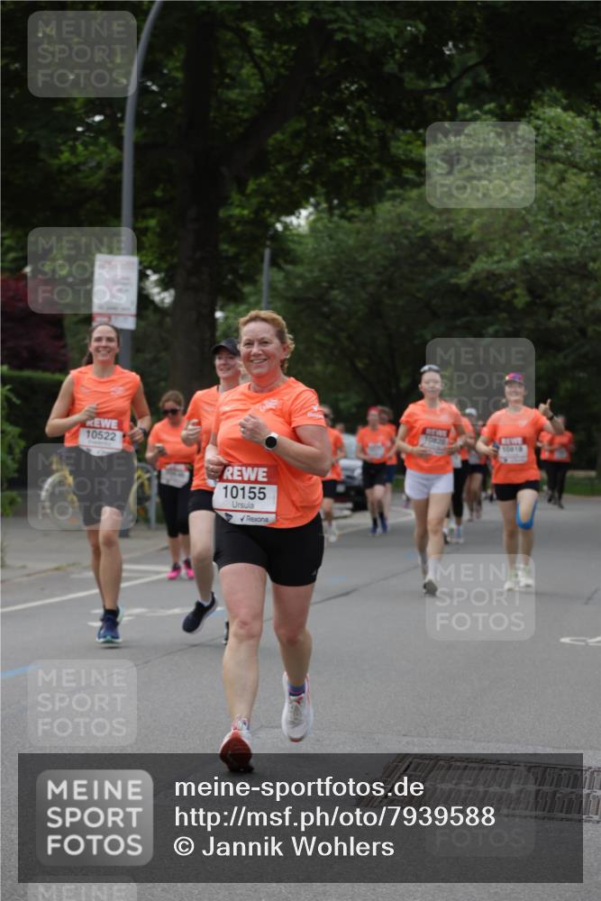 15.06.2025 - REWE Women's Run Jannik Wohlers http://msf.ph/oto/7939588 15.06.2025 08:27:32 Laufen 10522, 10155 meine-sportfotos.de