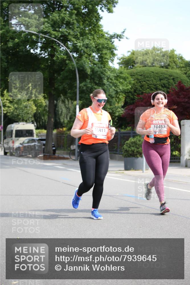 15.06.2025 - REWE Women's Run Jannik Wohlers http://msf.ph/oto/7939645 15.06.2025 09:57:41 Laufen 10811, 10453 meine-sportfotos.de