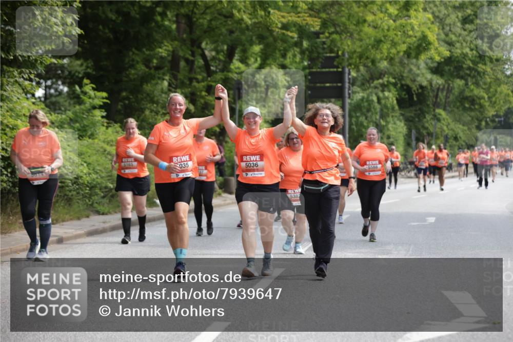 15.06.2025 - REWE Women's Run Jannik Wohlers http://msf.ph/oto/7939647 15.06.2025 10:14:48 Laufen 5165, 5614, 035, 5036, 5382, 5588 meine-sportfotos.de