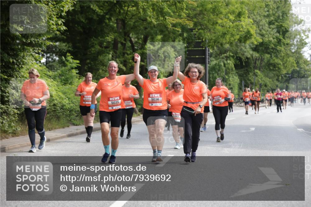 15.06.2025 - REWE Women's Run Jannik Wohlers http://msf.ph/oto/7939692 15.06.2025 10:14:48 Laufen 5165, 5614, 5035, 5237, 5036, 5588, 5382 meine-sportfotos.de
