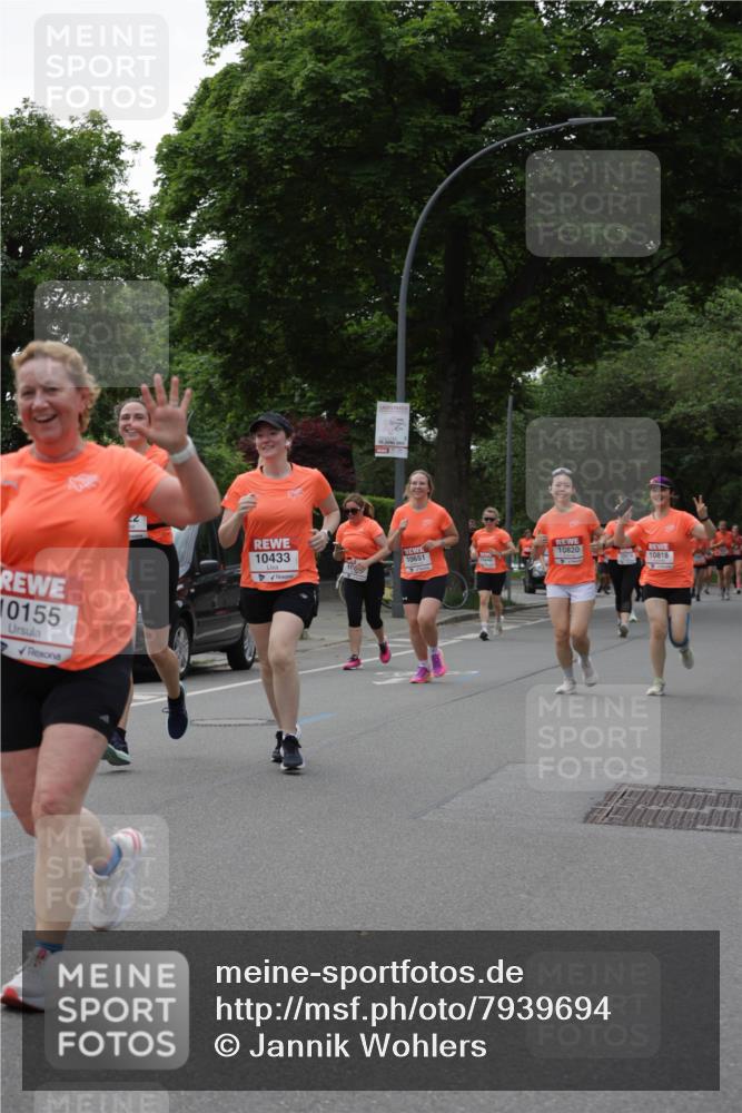 15.06.2025 - REWE Women's Run Jannik Wohlers http://msf.ph/oto/7939694 15.06.2025 08:27:34 Laufen 10155, 10433, 10651, 10820, 10818 meine-sportfotos.de